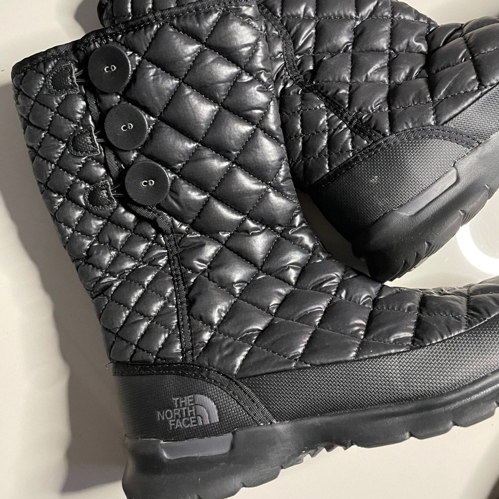 Black North Face Snow Boots- US Size 6